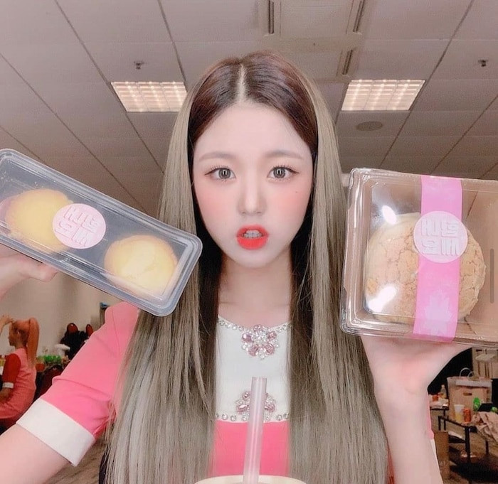 Netizen xứ Kim Chi lại cho rằng ứng dụng chỉnh ảnh Ulike đang khiến idol trông “ảo” hơn cần thiết.