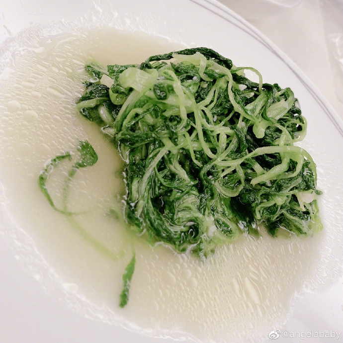 So huu hang tram trieu USD, Angela Baby van tu tay trong rau sach tai gia-Hinh-8