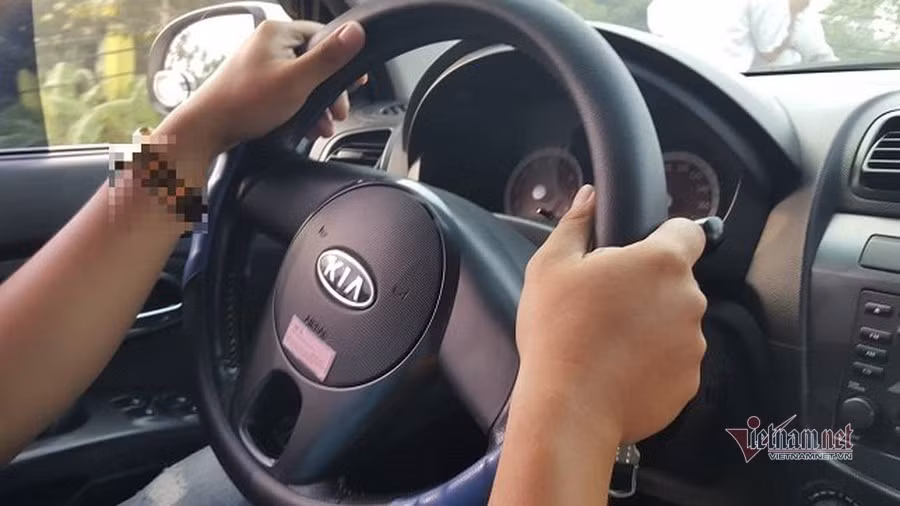 Cái giá của mối tình vụng trộm giữa sếp bà và 'phi công trẻ' ảnh 1