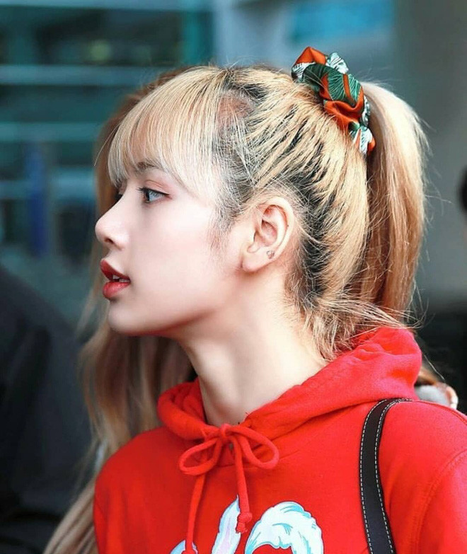 Bật mí cách đặc biệt giúp buộc tóc mà vẫn đẹp vào mùa hè - Hình 2 Bat mi cach dac biet giup buoc toc ma van dep vao mua he-Hinh-2