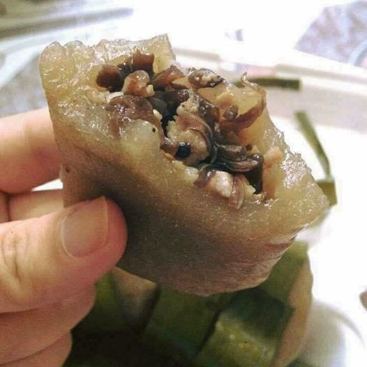 Món bánh dân dã ở thôn quê hút khách thị thành, người nhào bột mỏi tay, người bán gom hàng trăm đơn mỗi ngày