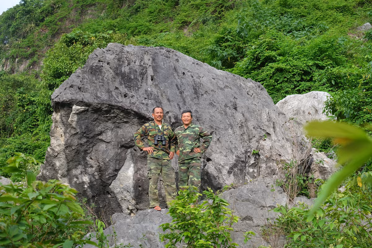 Cuu chien binh hang chuc nam tu nguyen bao ve dan vooc quy hiem-Hinh-4