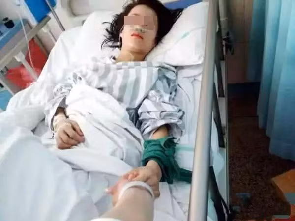 Hanh dong vo tinh cua me lam con bi nhoi mau co tim