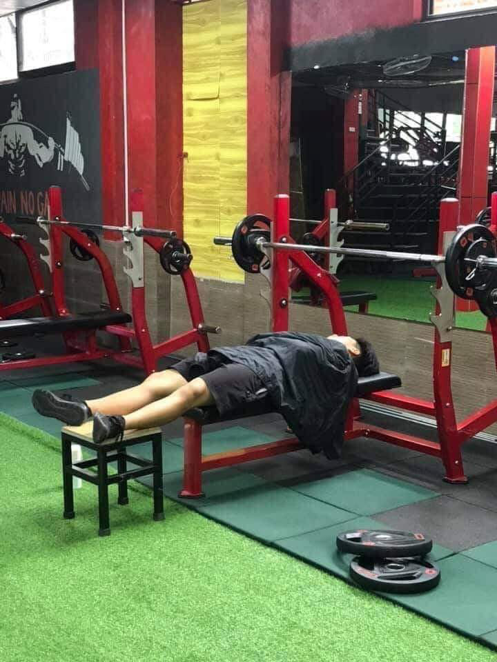 Chồng đi tập gym, vợ ủng hộ cho đến khi nhìn thấy cảnh này Chong di tap gym, vo ung ho cho den khi nhin thay canh nay