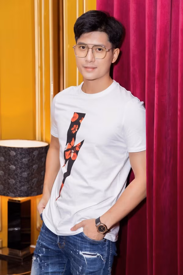 Mặc nghi vấn hẹn hò, Lệ Quyên và Lâm Bảo Châu vẫn chưa một lần lên tiếng nói rõ thực hư về mối quan hệ 