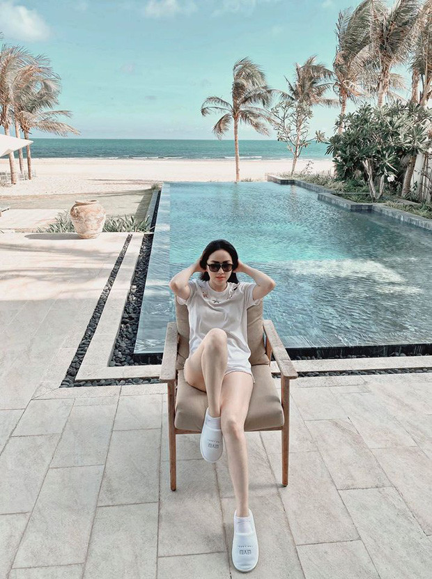 Chơi lớn như vợ chồng Bảo Thy: Thuê hẳn villa cạnh biển chỉ để cách ly Choi lon nhu vo chong Bao Thy: Thue han villa canh bien chi de cach ly