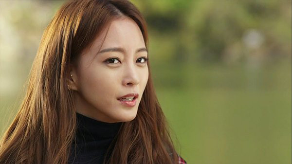 Ghet chi dau, me toi bat chi lam viec nha quan quat tu sang