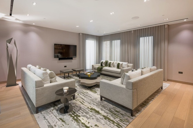 Tầng bên dưới gồm 2 phòng gia đình, dành cho các hoạt động tập thể của gia đình.