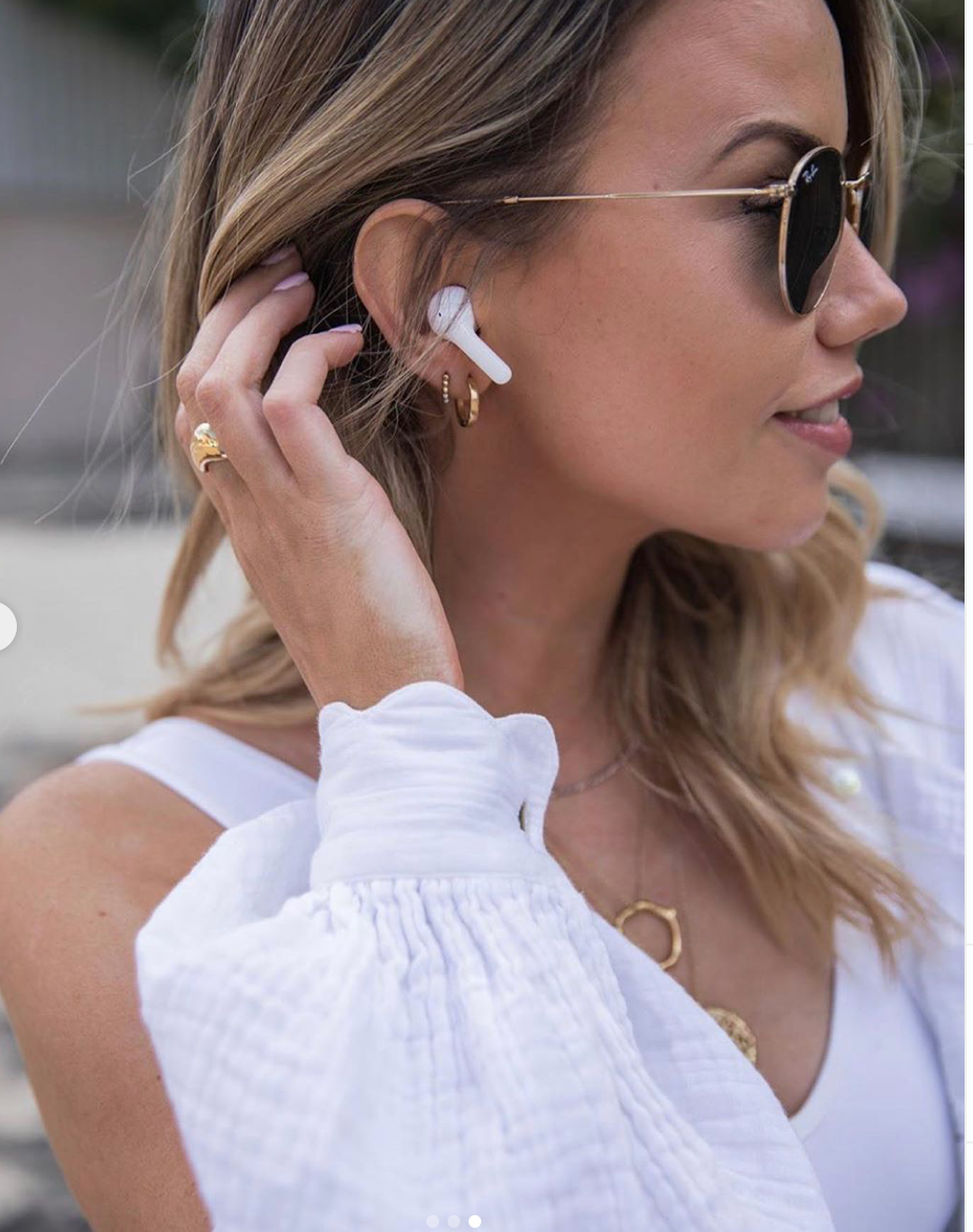 Tai nghe khong day LG Tone Free len ke gia tu 2,8 trieu-Hinh-3