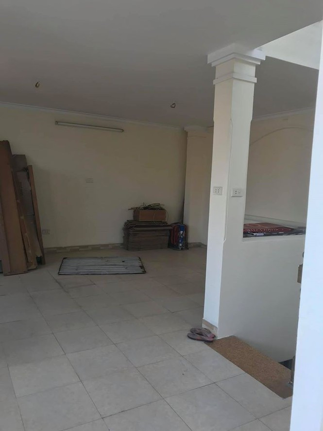 ##s###Từ căn sân thượng tầm thường, xấu xí