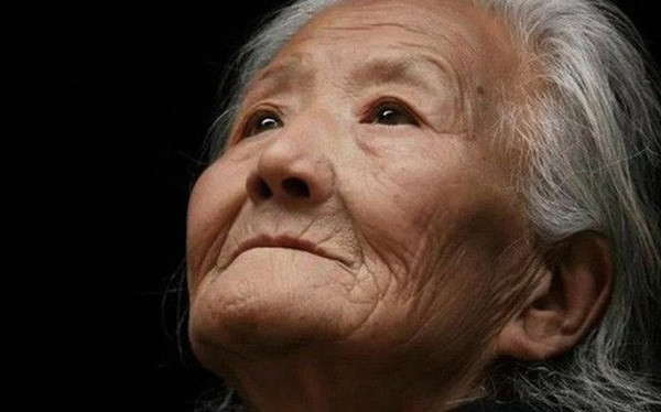 Bức thư của người mẹ 80 tuổi "hối hận vì sinh ra 4 con trai" Buc thu cua nguoi me 80 tuoi