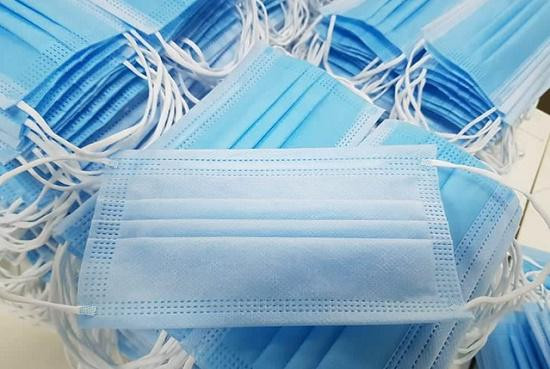 Khau trang giam gia dot ngot khien dan buon khoc thet vi om hang