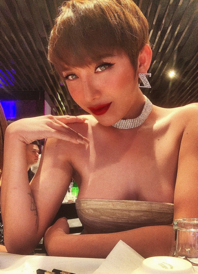 Chang trai lot xac voi uoc muon doi vuong mien Hoa hau chuyen gioi-Hinh-6