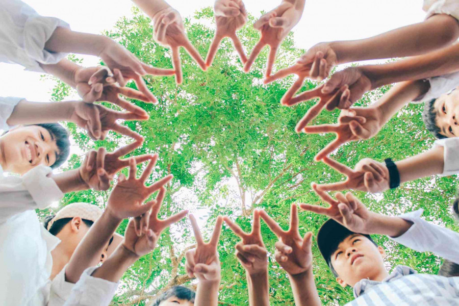 Bộ ảnh kỷ yếu lớp bắt trọn 999 trend cực vui - Hình 4 Bo anh ky yeu lop bat tron 999 trend cuc vui-Hinh-4