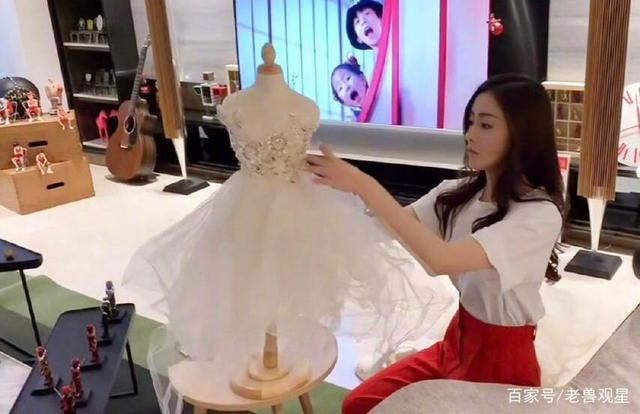 Hoạt động của sao Hoa ngữ khi phải ở nhà vì dịch Covid-19 - Hình 16 Hoat dong cua sao Hoa ngu khi phai o nha vi dich Covid-19-Hinh-16