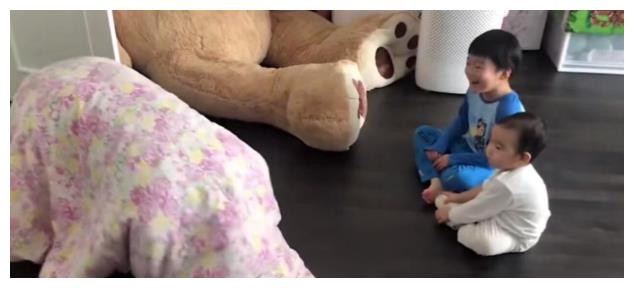 Hoạt động của sao Hoa ngữ khi phải ở nhà vì dịch Covid-19 - Hình 2 Hoat dong cua sao Hoa ngu khi phai o nha vi dich Covid-19-Hinh-2