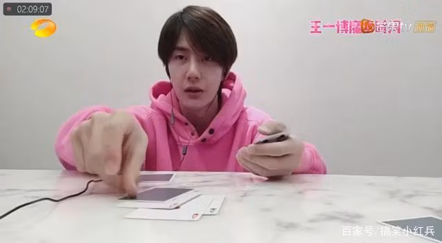 Hoat dong cua sao Hoa ngu khi phai o nha vi dich Covid-19-Hinh-10