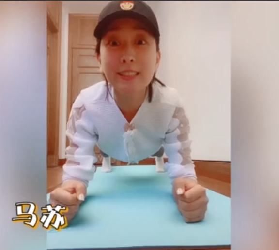 Hoạt động của sao Hoa ngữ khi phải ở nhà vì dịch Covid-19 - Hình 4 Hoat dong cua sao Hoa ngu khi phai o nha vi dich Covid-19-Hinh-4