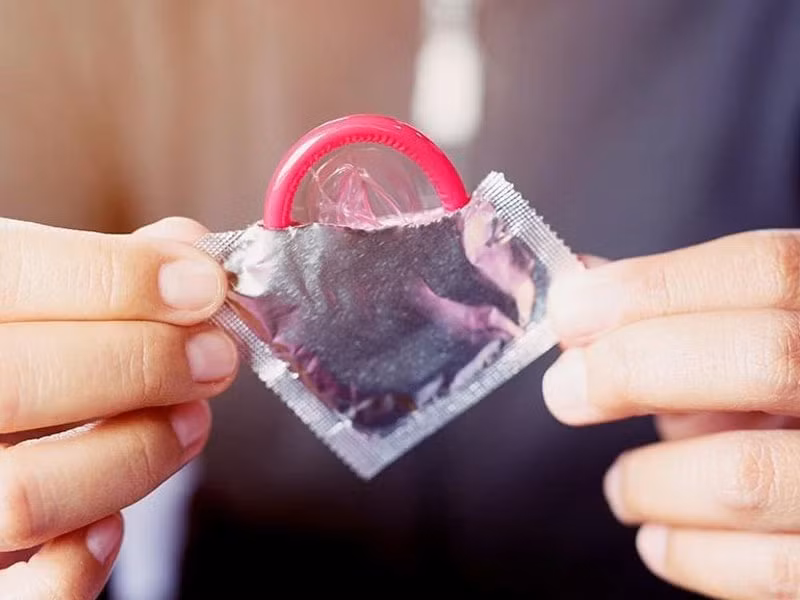 10 lam tuong thuong gap ve viec deo bao cao su ban nen biet-Hinh-4