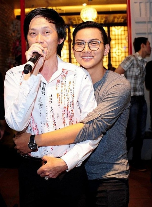 Hoai Linh dung ngoi khong yen khi con ruot lan con nuoi deu gap xui-Hinh-4