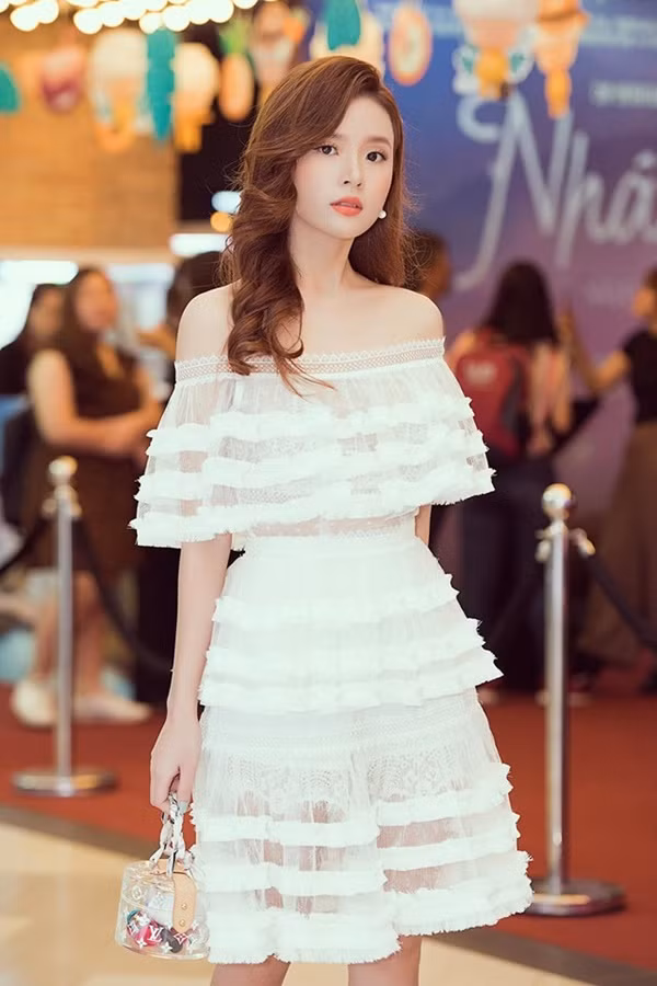 Nhung sao Vbiz quyet dinh huy hon o phut 89-Hinh-2