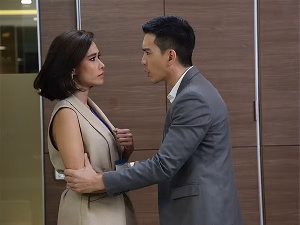 Ngày bố ra viện, tôi mới biết tâm cơ phía sau của chồng - Hình 2 Ngay bo ra vien, toi moi biet tam co phia sau cua chong-Hinh-2
