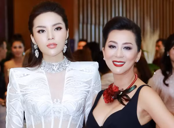 Hoa hậu Kỳ Duyên: 6 năm đăng quang không dấu ấn - Hình 2 Hoa hau Ky Duyen: 6 nam dang quang khong dau an-Hinh-2