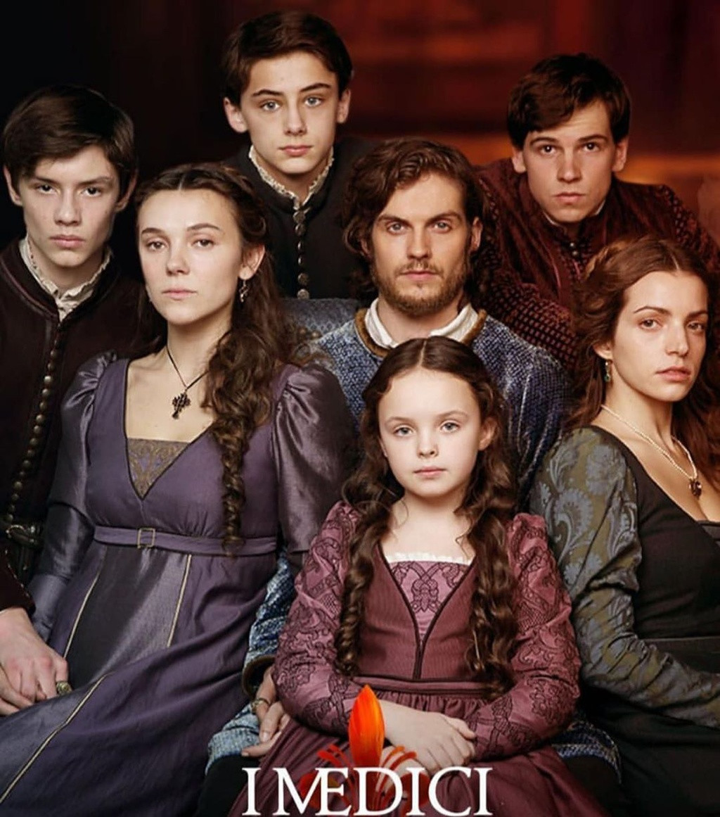 Cuối năm 2019, "cậu bé đẹp trai nhất thế giới" xuất hiện trong bộ phim Medici: The Magnificent. Màn thể hiện của ngôi sao 16 tuổi được giới phê bình đánh giá cao. Hiện tại, anh vẫn tiếp tục vai trò người mẫu và diễn viên bên cạnh việc trau dồi kiến thức, diễn xuất.