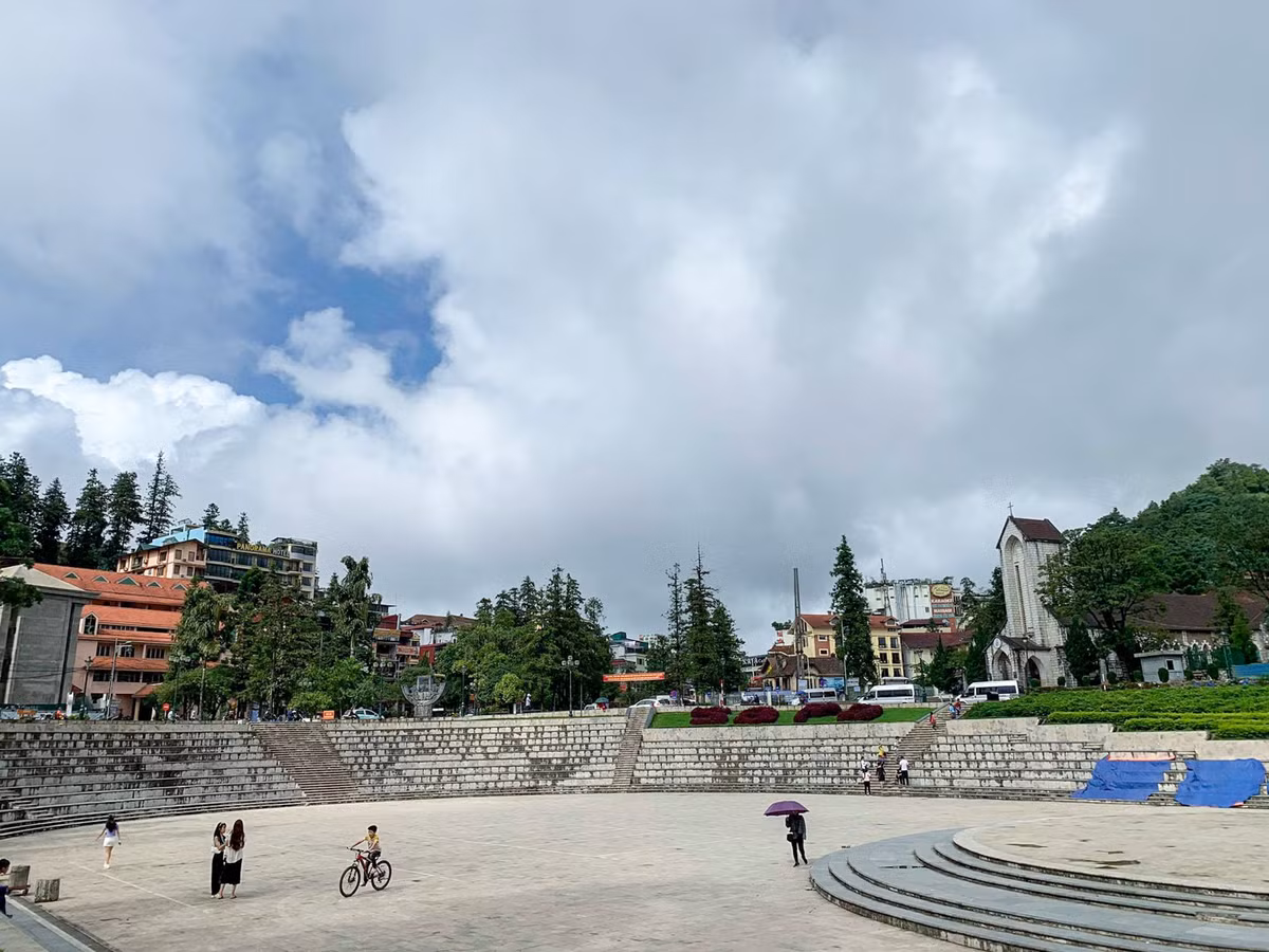 Nha hang, khach san thi nhau giam gia van 'e chong cho' tai Sapa-Hinh-12