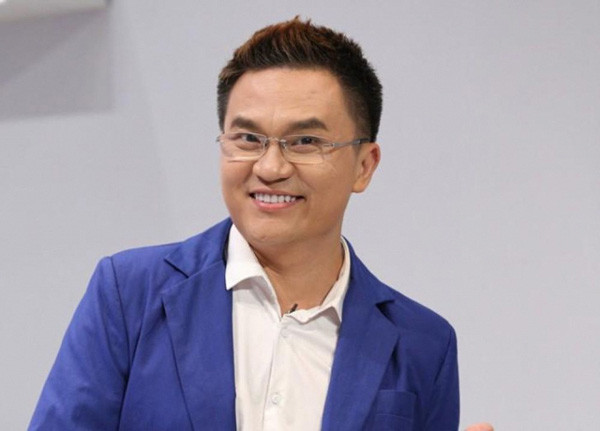 2 quý ông showbiz Việt khiến fan đồn đoán về giới tính - Hình 3 2 quy ong showbiz Viet khien fan don doan ve gioi tinh-Hinh-3