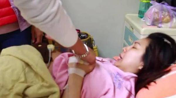 Den ngay sinh nhin mat chau me chong moi tu trach