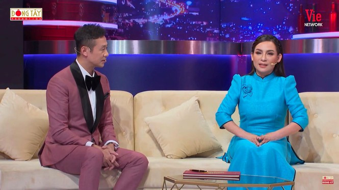 Hương Giang thú nhận từng giả danh cháu gái ruột Phi Nhung Huong Giang thu nhan tung gia danh chau gai ruot Phi Nhung