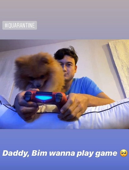 Đặng Văn Lâm buồn chán chơi game, dân mạng 'réo gọi' tên Yến Xuân ảnh 4