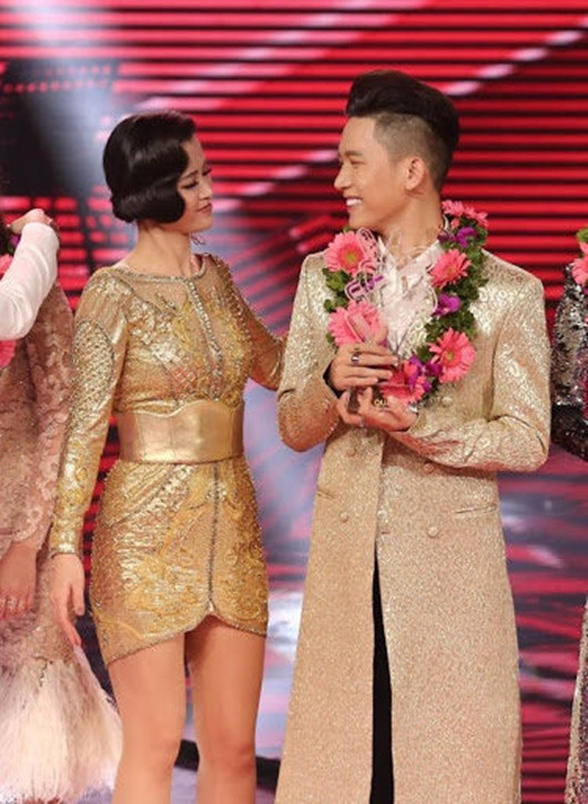 He lo ve chang ca si dien trai sanh doi ben DJ Mie-Hinh-4