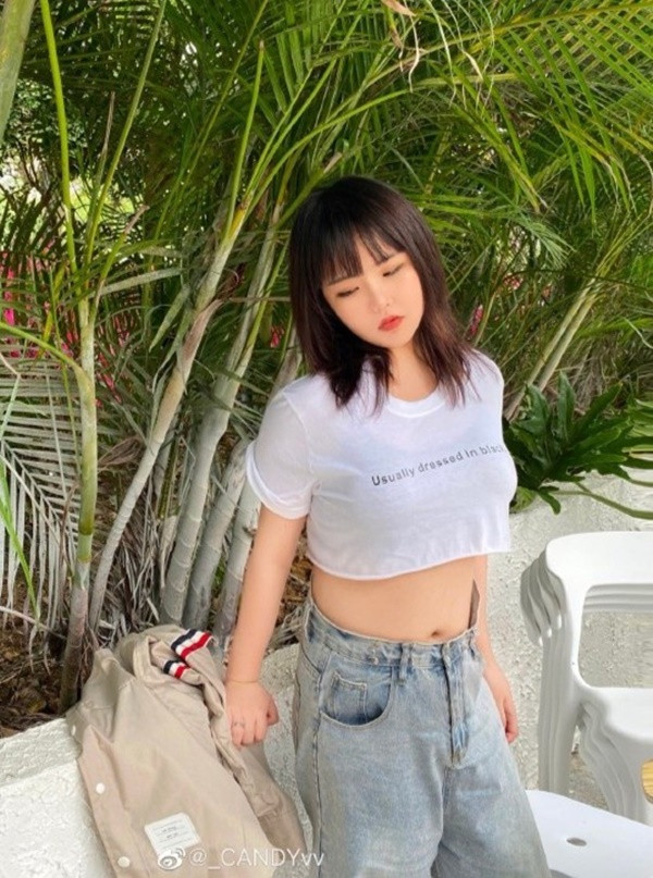 Anh da qua chinh sua cua 2 co gai khac xa nhan sac that-Hinh-5