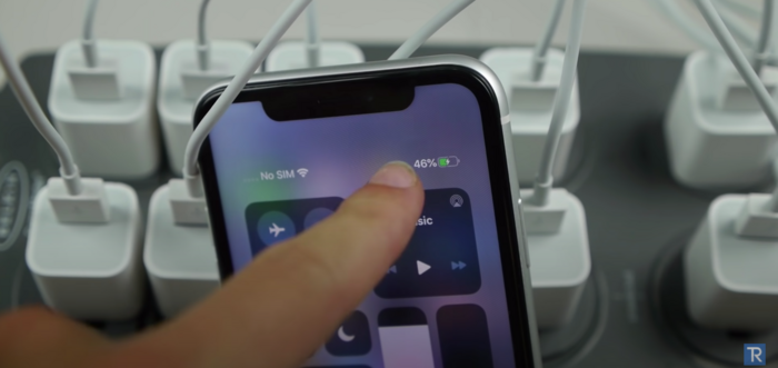 Thu sac iPhone bang 10 cuc sac cung luc va cai ket bat ngo-Hinh-3