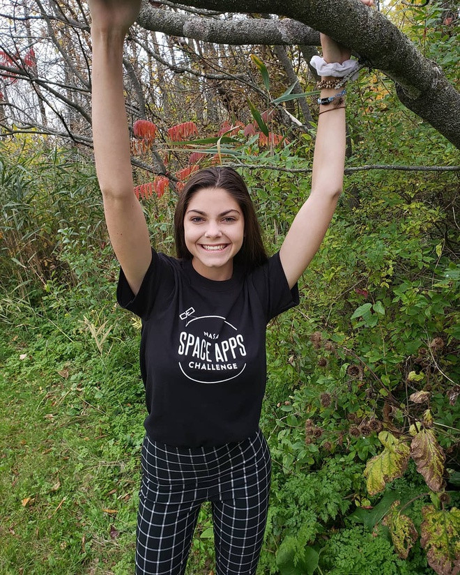 Alyssa Carson nói rằng điều khó khăn nhất khi trở thành phi hành gia là phải rời xa gia đình và bạn bè trong một thời gian dài. Tuy nhiên, cô cũng háo hức với những điều mới mẻ cần khám phá bên ngoài Trái đất. Với 10X, cân bằng thời gian giữa tham gia đào tạo phi hành gia và đi học là điều khá khó khăn. Cô nói đó là một sự hy sinh nhưng sẽ được đền đáp xứng đáng.