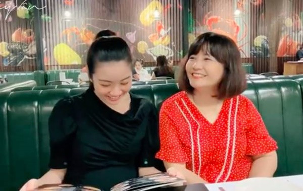 Thuy Van duoc me chong nuong chieu het muc du chua len xe hoa-Hinh-4