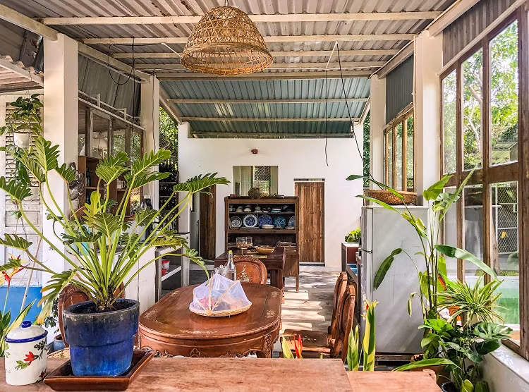 Đại gia Việt rủ nhau về quê làm nhà tranh mái ngói tiền tỷ ảnh 5