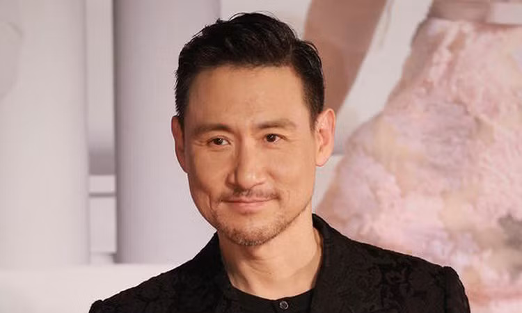 Sao Hoa ngu uong ruou nhu nuoc la-Hinh-2