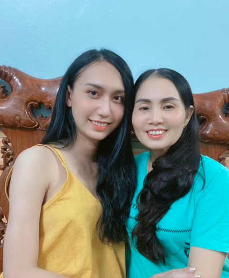 Mẹ Lynk Lee phản ứng như thế nào khi biết con chuyển giới Me Lynk Lee phan ung nhu the nao khi biet con chuyen gioi