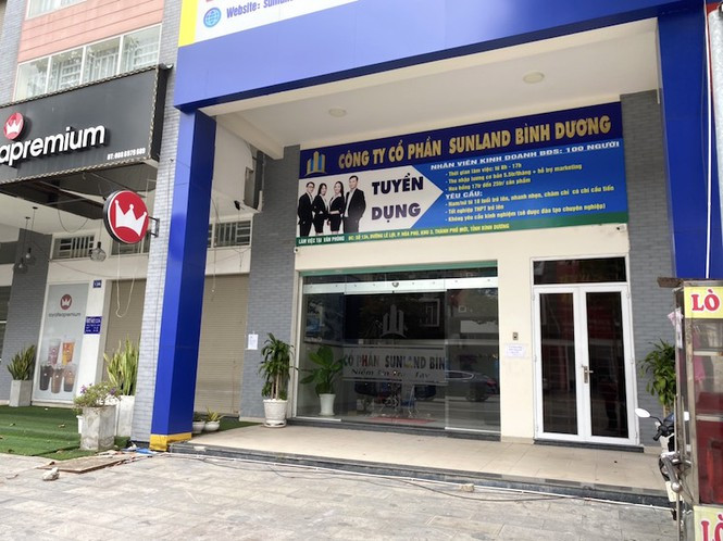 ##s###Tuy nhiên, trong mùa dịch COVID-19, con phố này trở lên đìu hiu, vắng lặng.