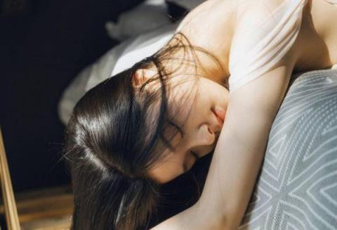 Đến chỗ chồng ở, tôi phát hiện anh sống cùng người khác ảnh 1