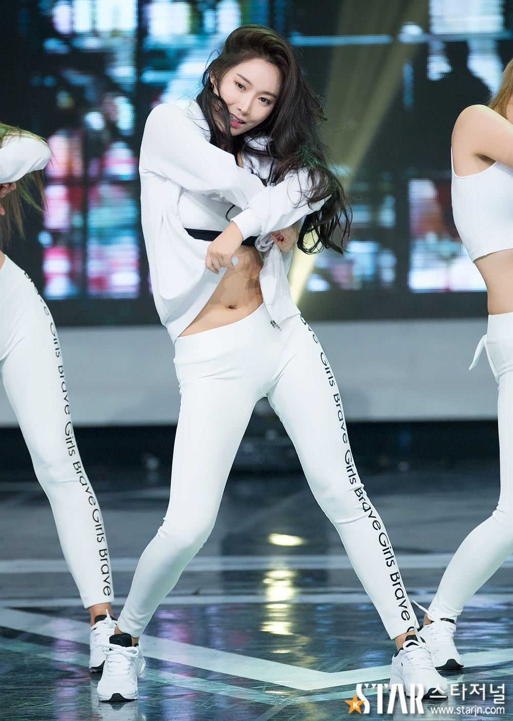 Nhung than tuong Kpop gap rac roi tren san khau vi toc gia-Hinh-9