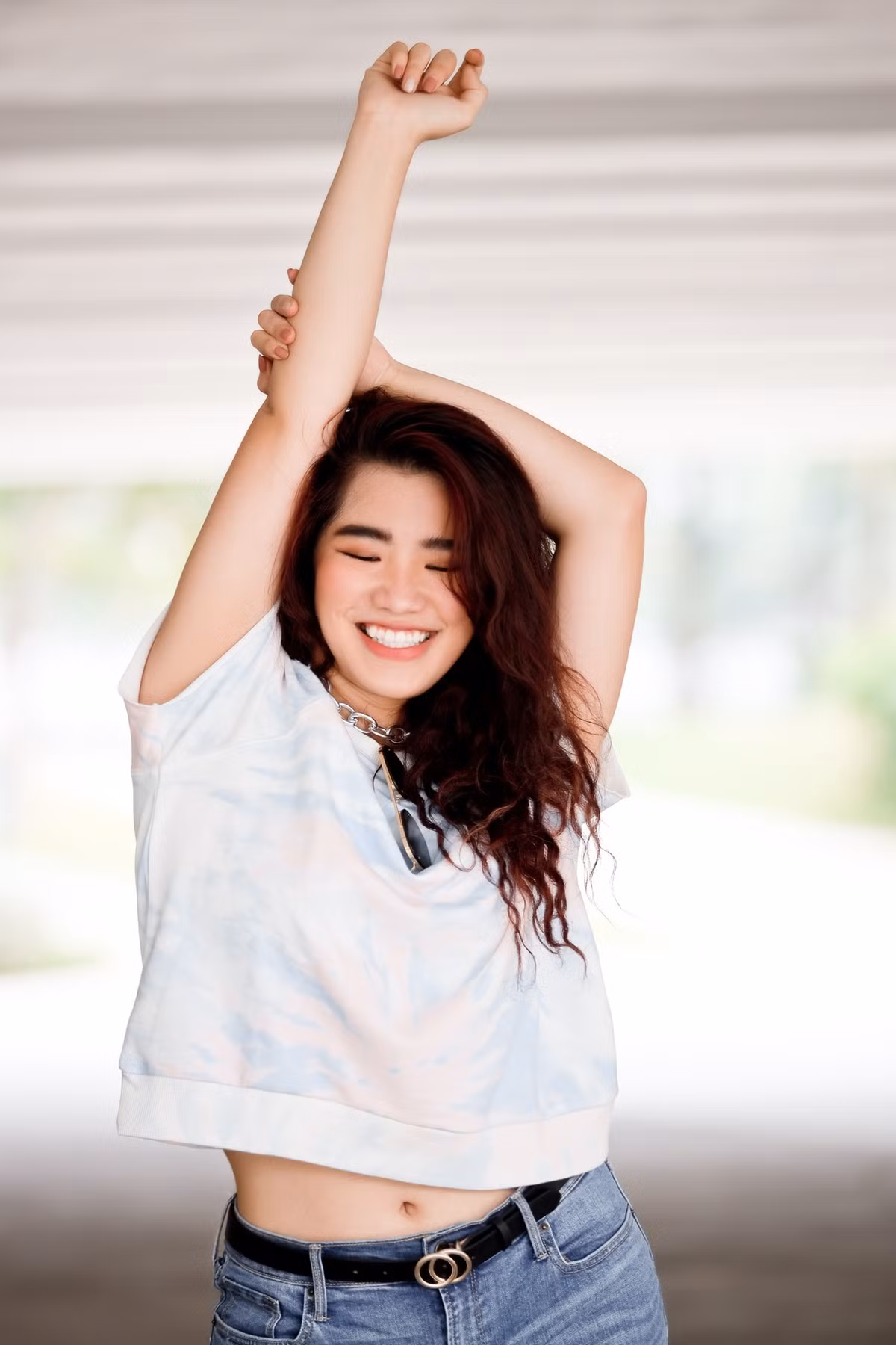 Có chiều cao 1,7 m, con gái Cẩm Vân theo đuổi phong cách đơn giản, năng động và cá tính. Cece Trương cho biết cô muốn mang đến hình tượng trẻ trung, luôn tràn đầy năng lượng qua các sản phẩm âm nhạc.