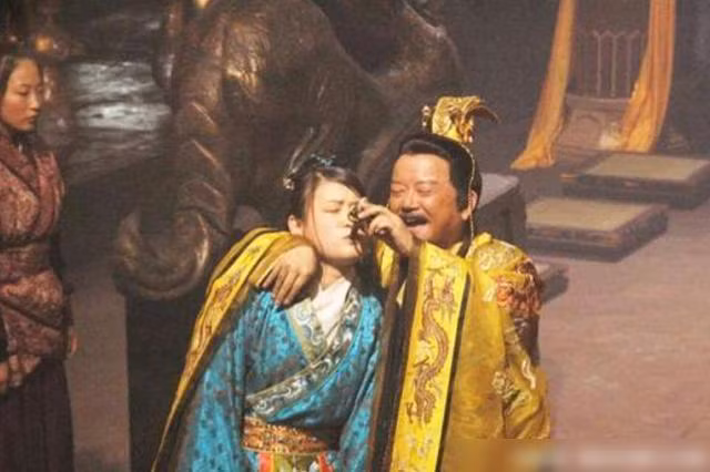 TV Show - Thân thế phi tử bị vua nhẫn tâm rút xương chân để làm đàn tì bà