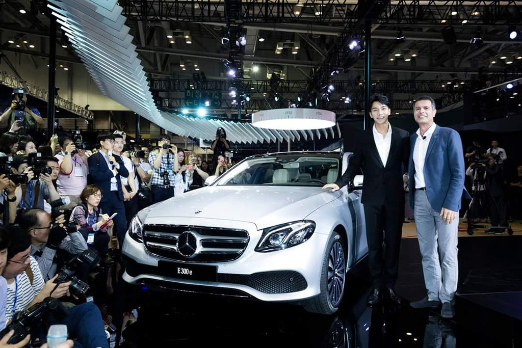 Gioi tre Han khong ket hon, hoan mua nha de sam oto