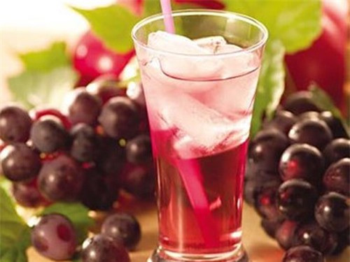 Uống 1 trong 6 loại nước ép này mỗi tối để giảm mỡ bụng Uong 1 trong 6 loai nuoc ep nay moi toi de giam mo bung