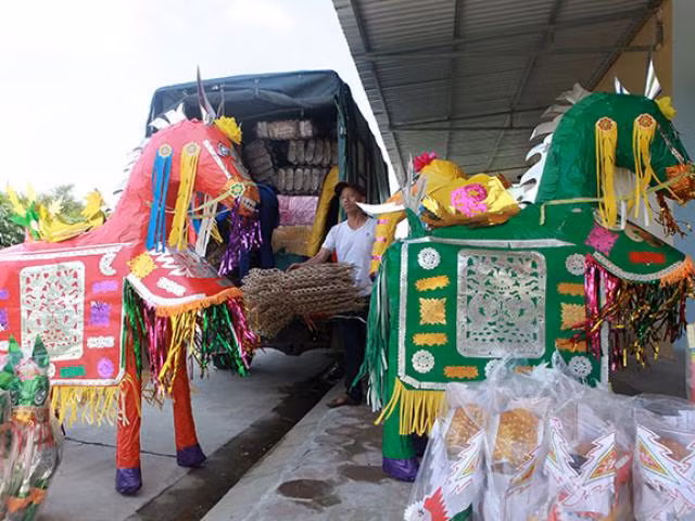 Khau trang cung co hon 170.000 dong/cai gay choang-Hinh-11