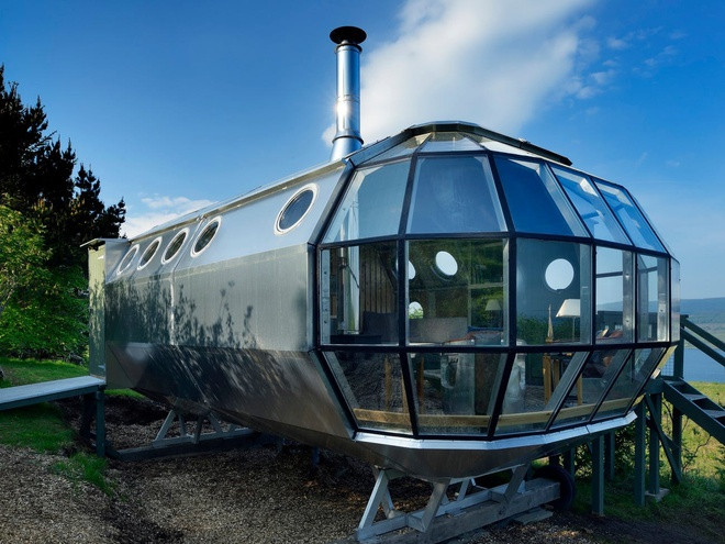 Ngoi nha sieu nho giong tau vu tru gia 125.000 USD-Hinh-5